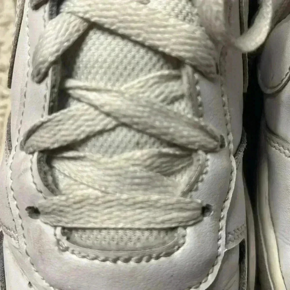 NIKE SIZE 6Y WHITE AIR FORCE 1 PREOWNED - Picture 11 of 16